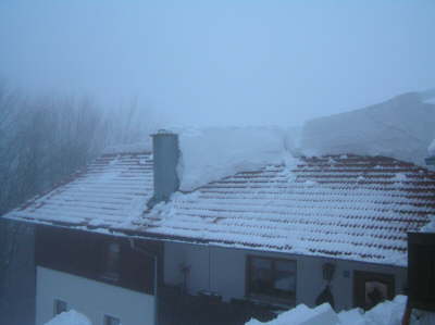 Haus 4 nach Dachlawine